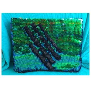 NWT! Tarte Limited Edition Sequin Shift Makeup Bag